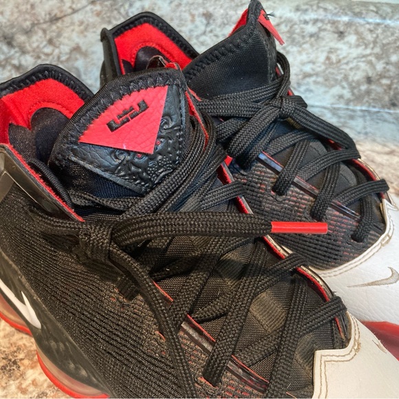 Nike Lebron 19 low basketball shoes - Picture 6 of 8